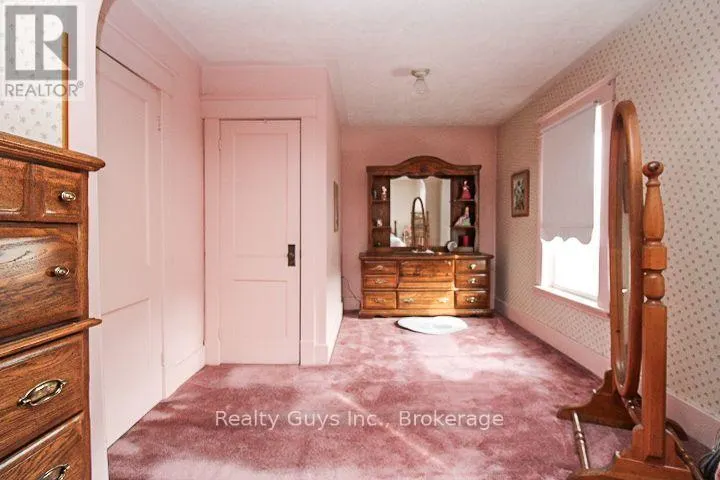 523 ARMOUR ROAD