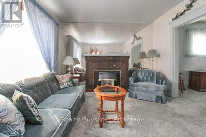 523 ARMOUR ROAD
