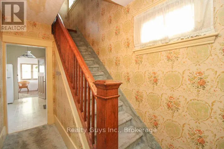 523 ARMOUR ROAD