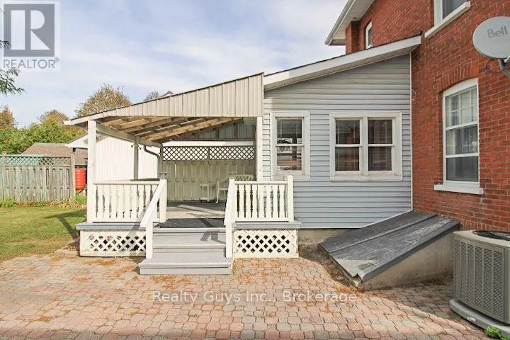 523 ARMOUR ROAD