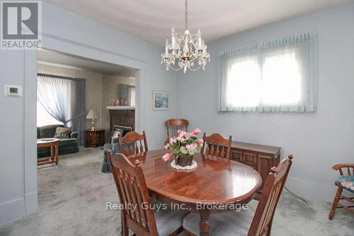 523 ARMOUR ROAD