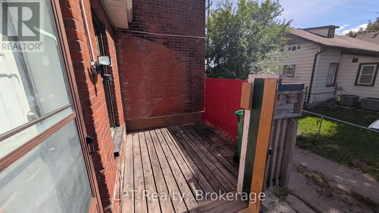 265 BETHUNE STREET