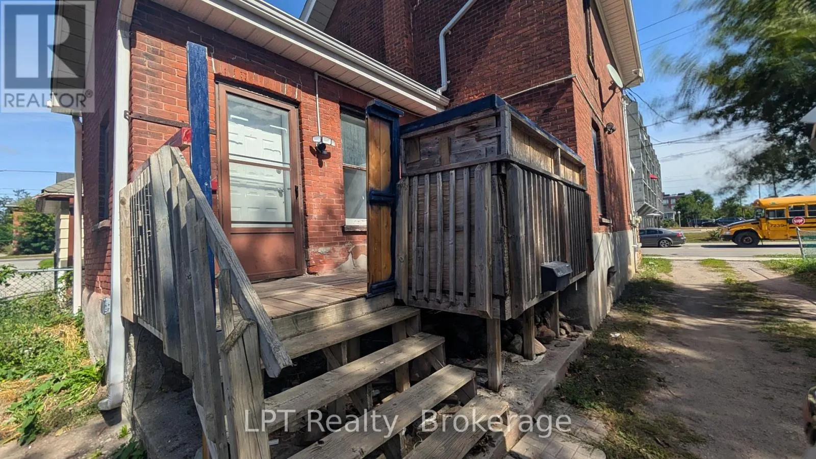 265 BETHUNE STREET