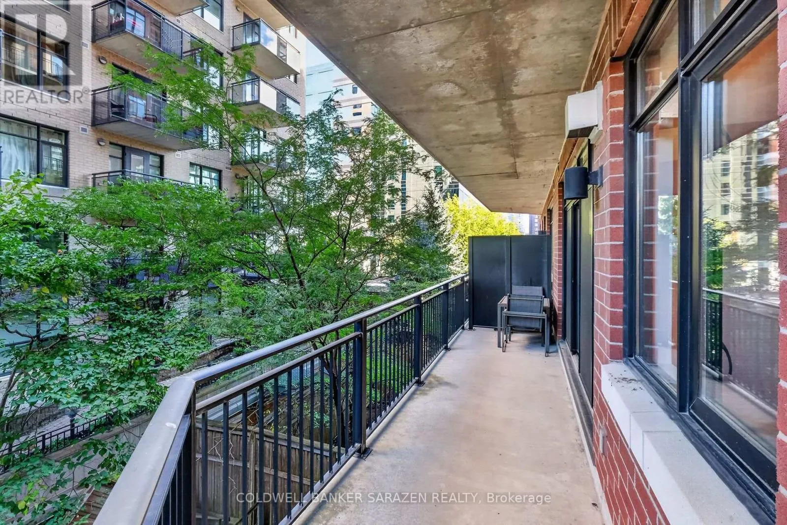 304 - 375 LISGAR STREET E