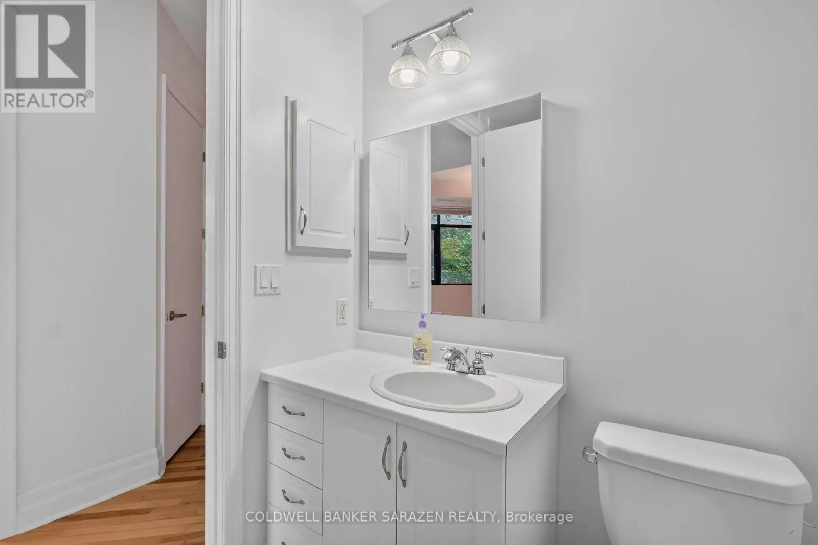 304 - 375 LISGAR STREET E