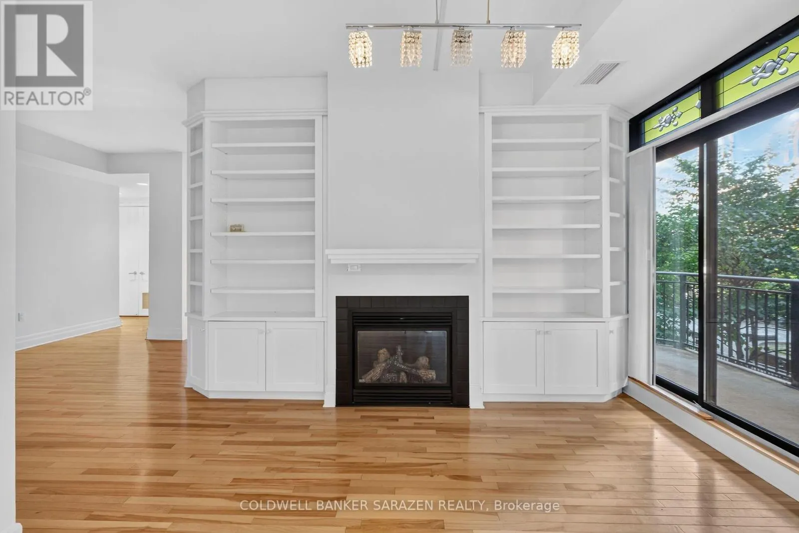 304 - 375 LISGAR STREET E