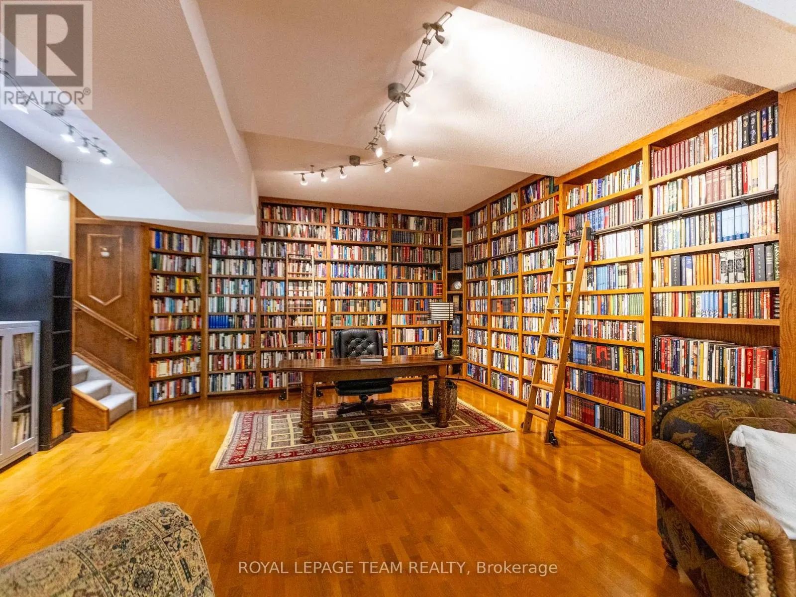 34 RIDEAUVIEW TERRACE
