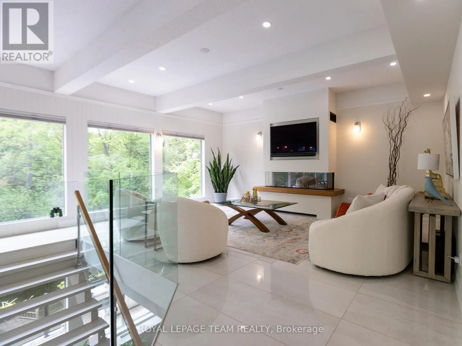 34 RIDEAUVIEW TERRACE