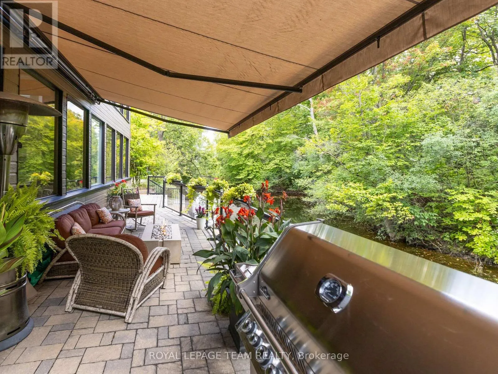 34 RIDEAUVIEW TERRACE