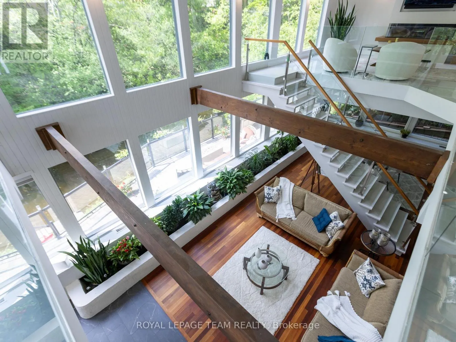 34 RIDEAUVIEW TERRACE