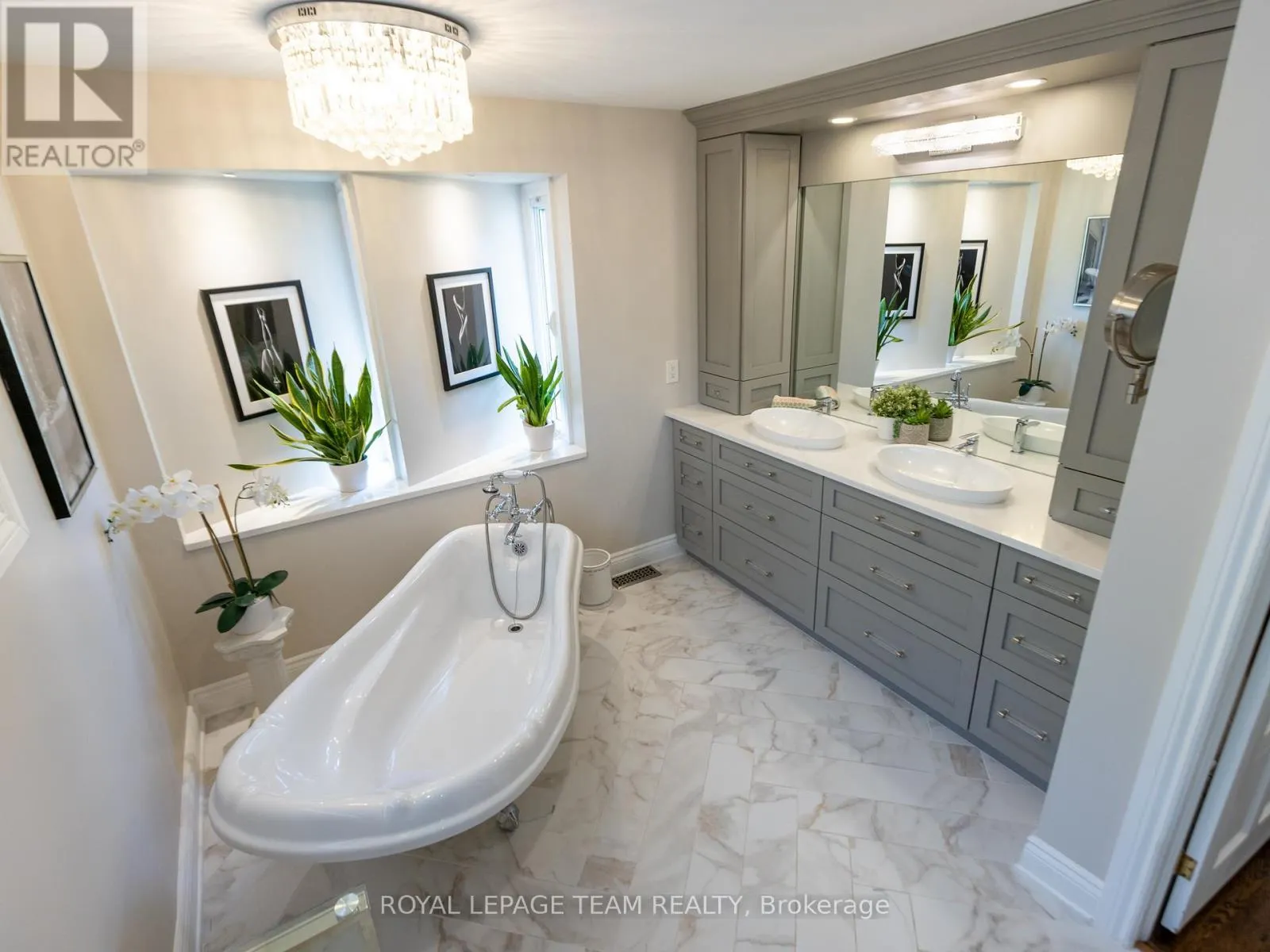 34 RIDEAUVIEW TERRACE