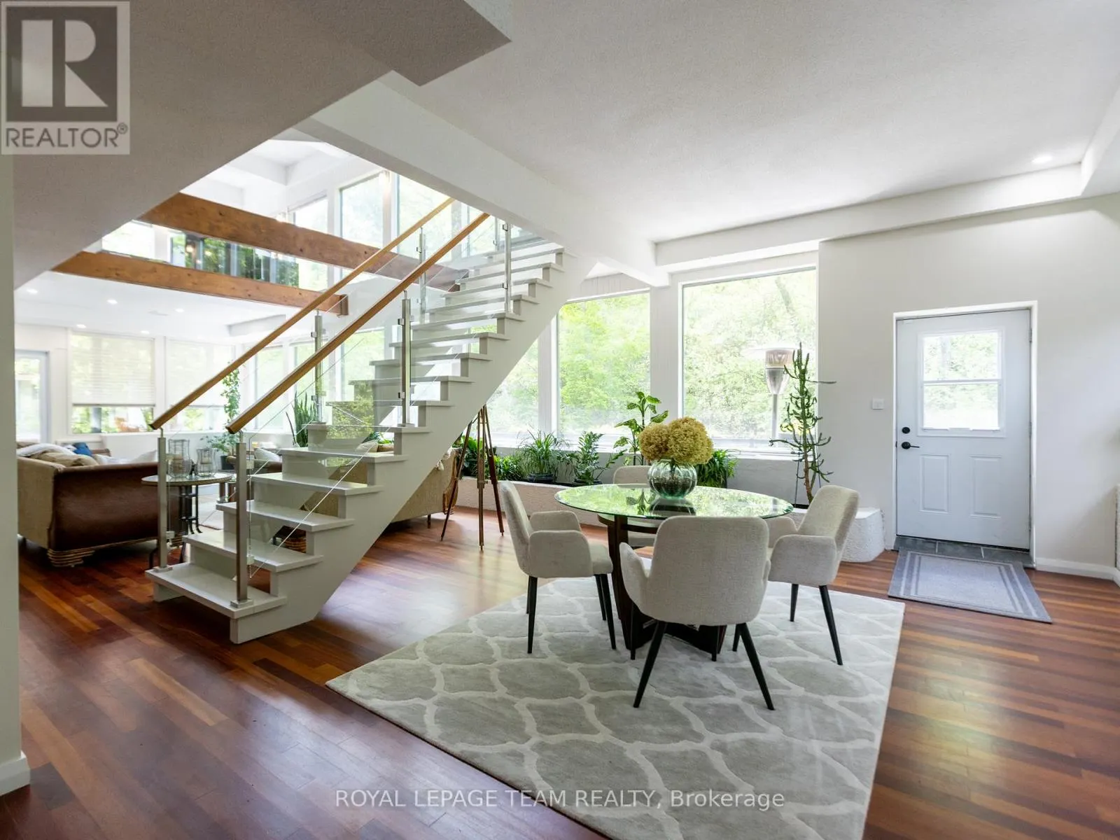 34 RIDEAUVIEW TERRACE