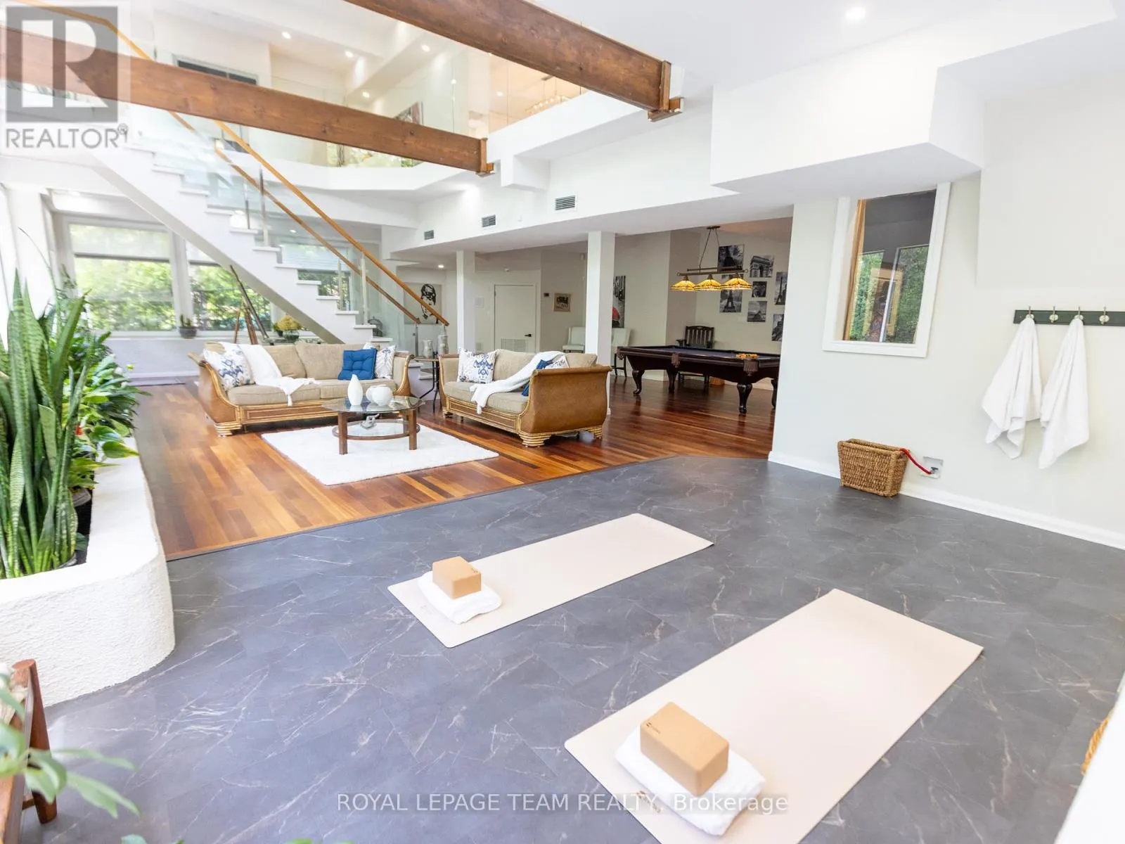 34 RIDEAUVIEW TERRACE