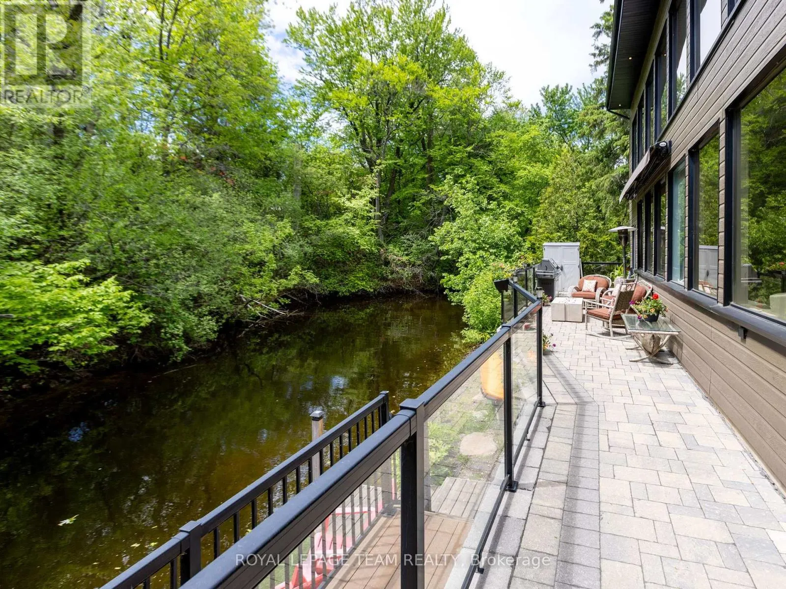 34 RIDEAUVIEW TERRACE