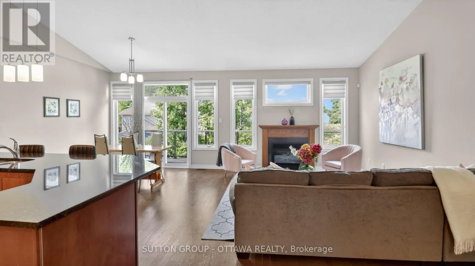 104 PASSAGEWAY PRIVATE