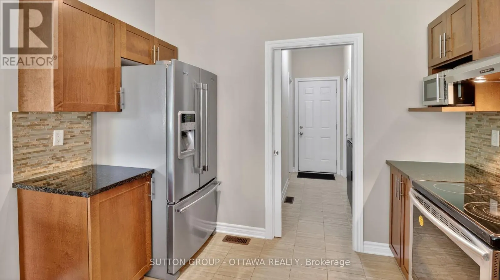 104 PASSAGEWAY PRIVATE