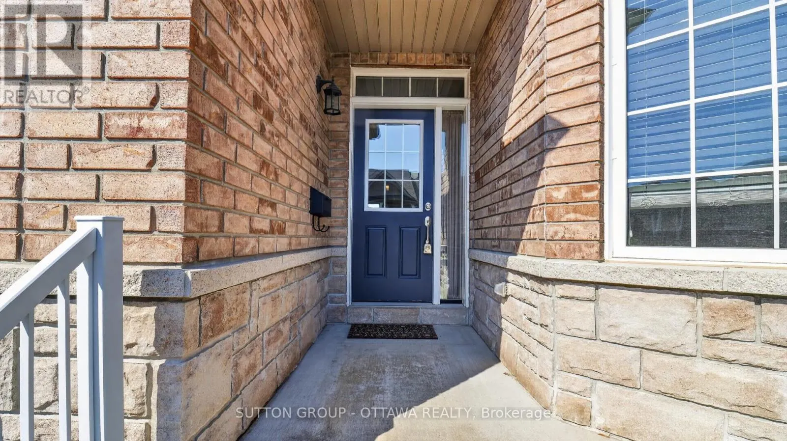 104 PASSAGEWAY PRIVATE