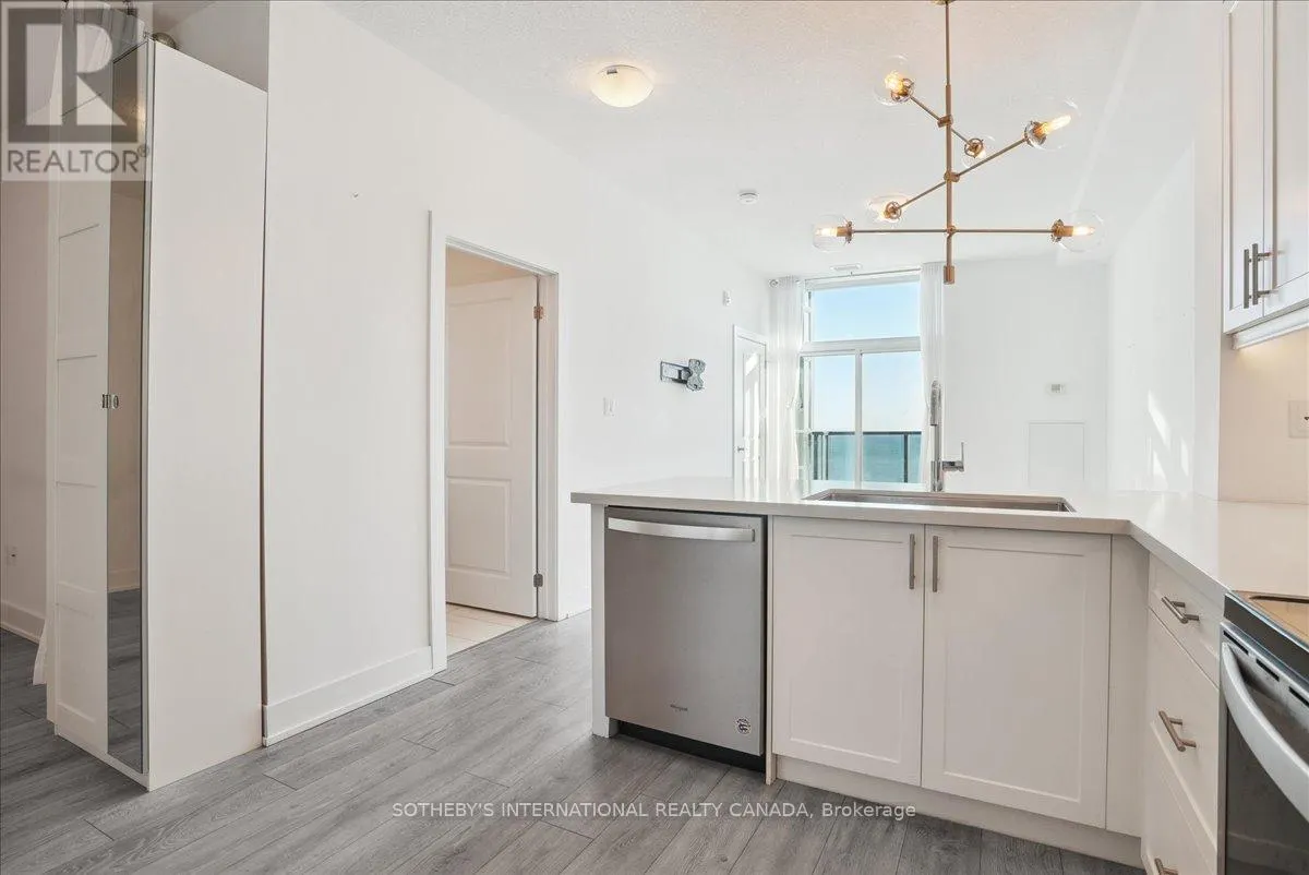 633 - 101 SHOREVIEW PLACE