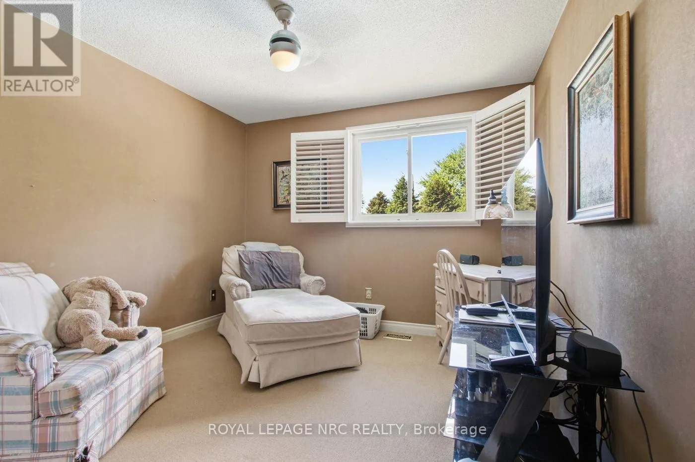 92 LARCHWOOD CIRCLE