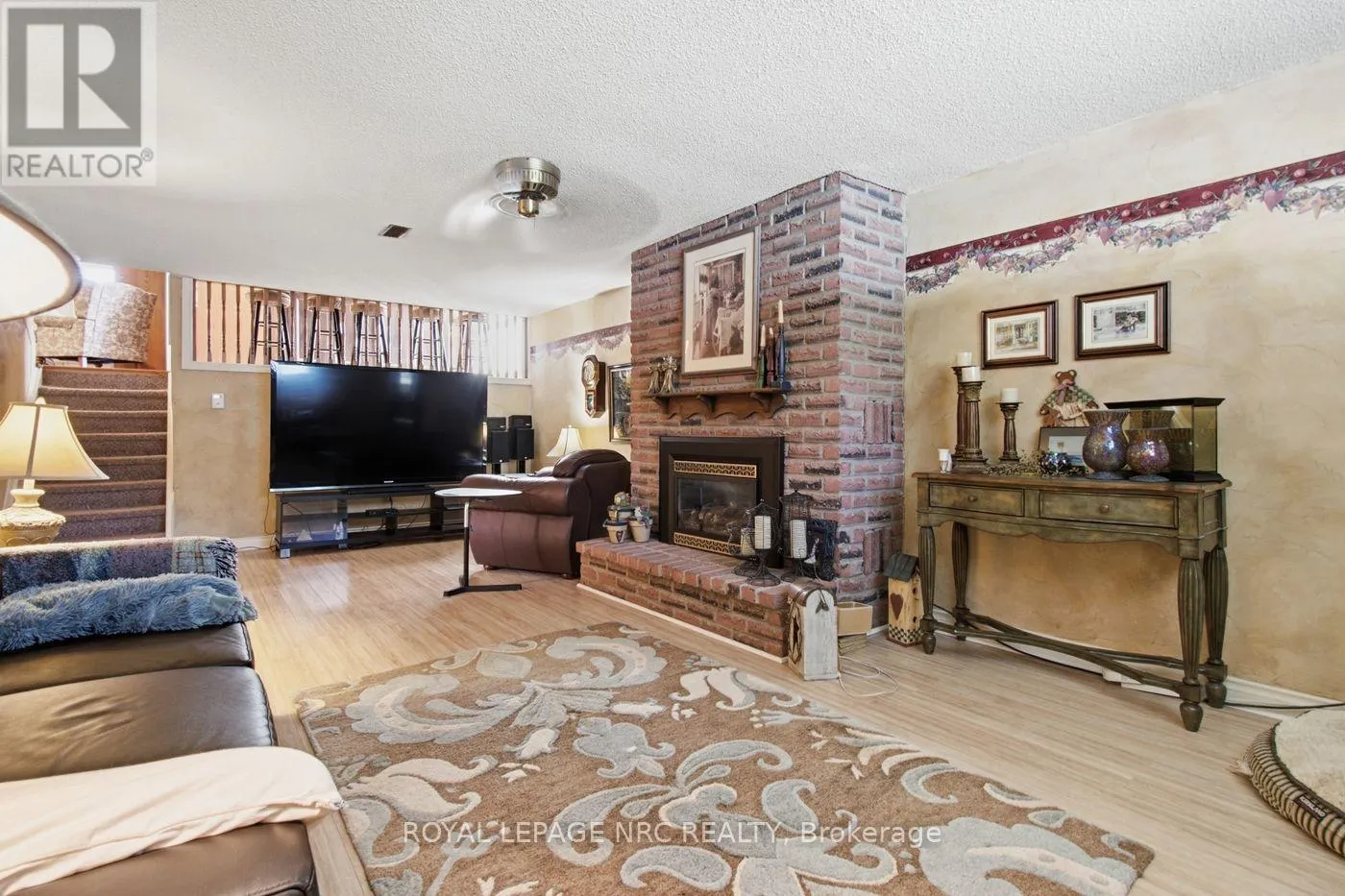 92 LARCHWOOD CIRCLE