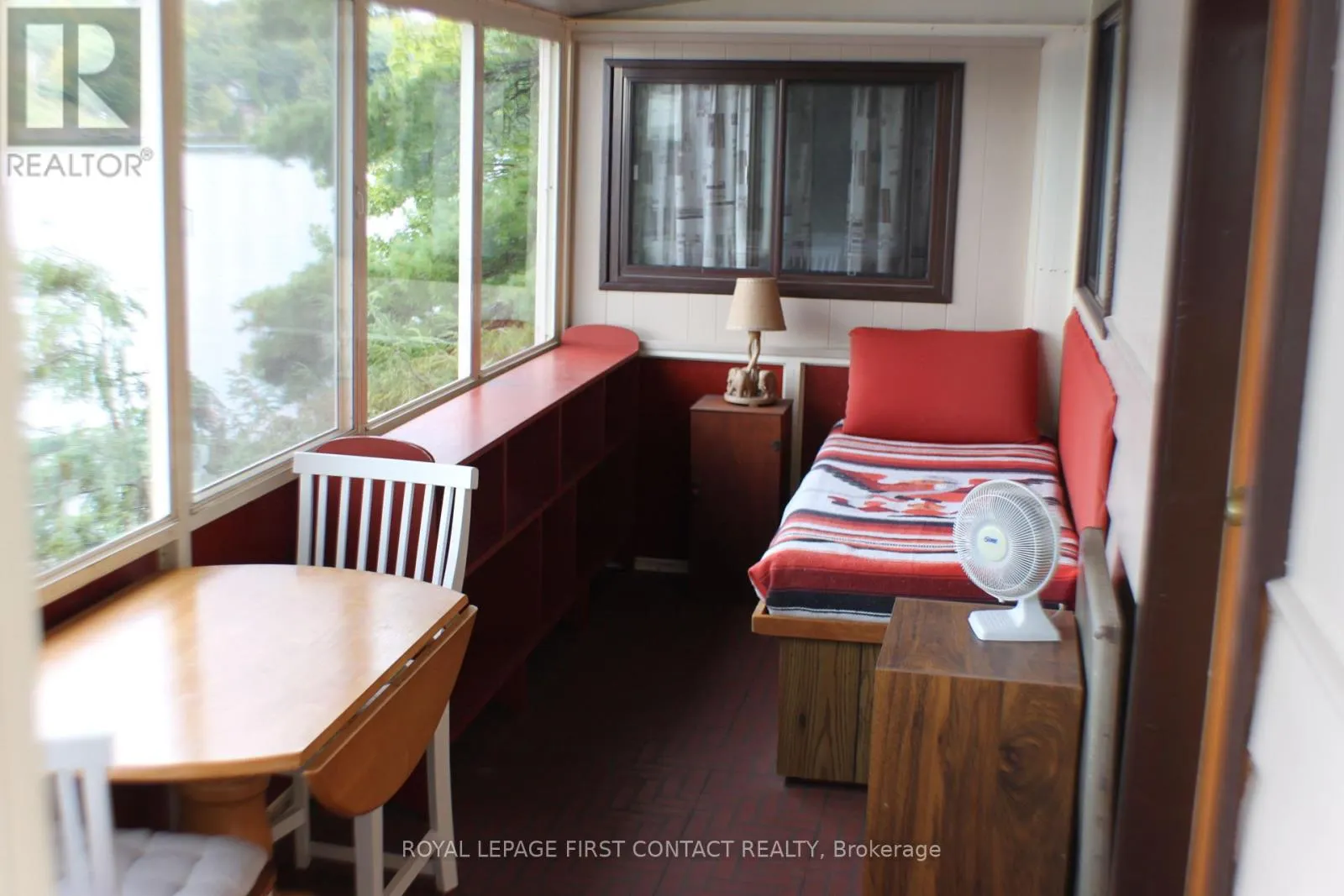 10 HEALEY LAKE ROAD