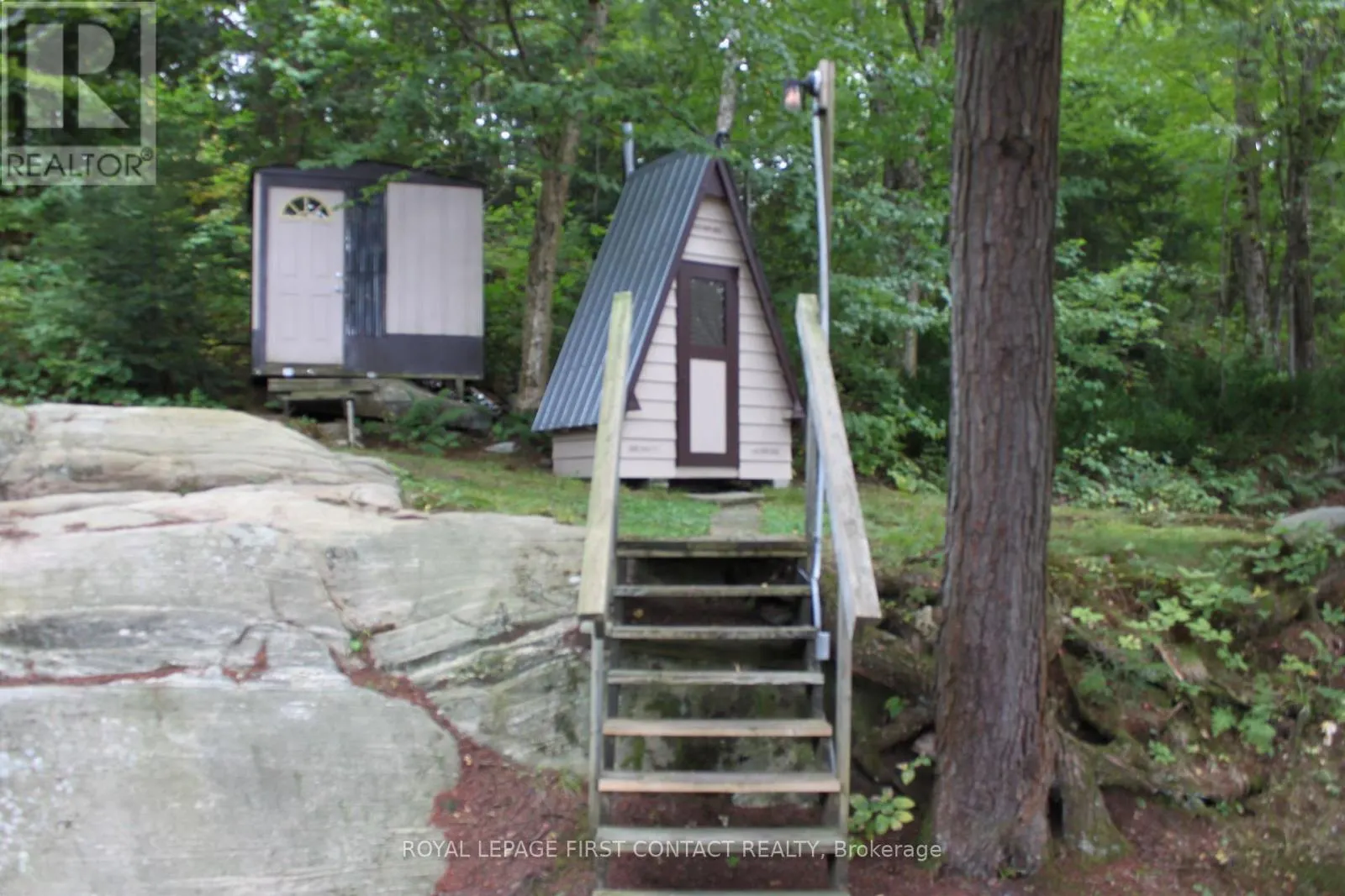 10 HEALEY LAKE ROAD