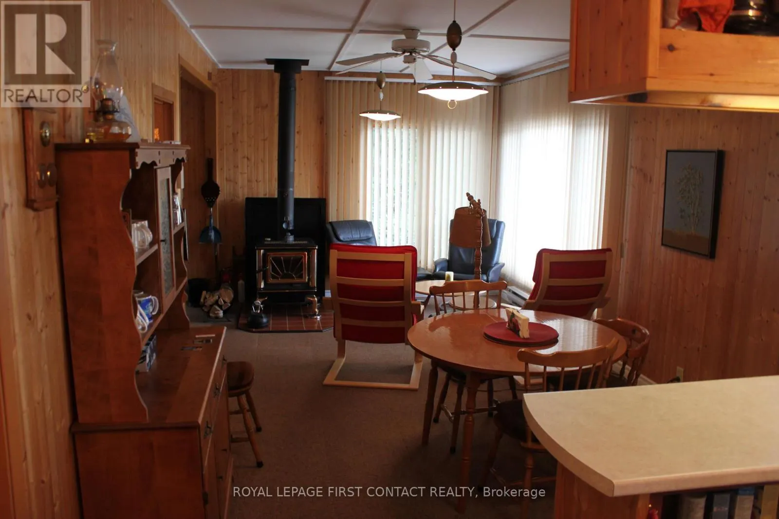10 HEALEY LAKE ROAD