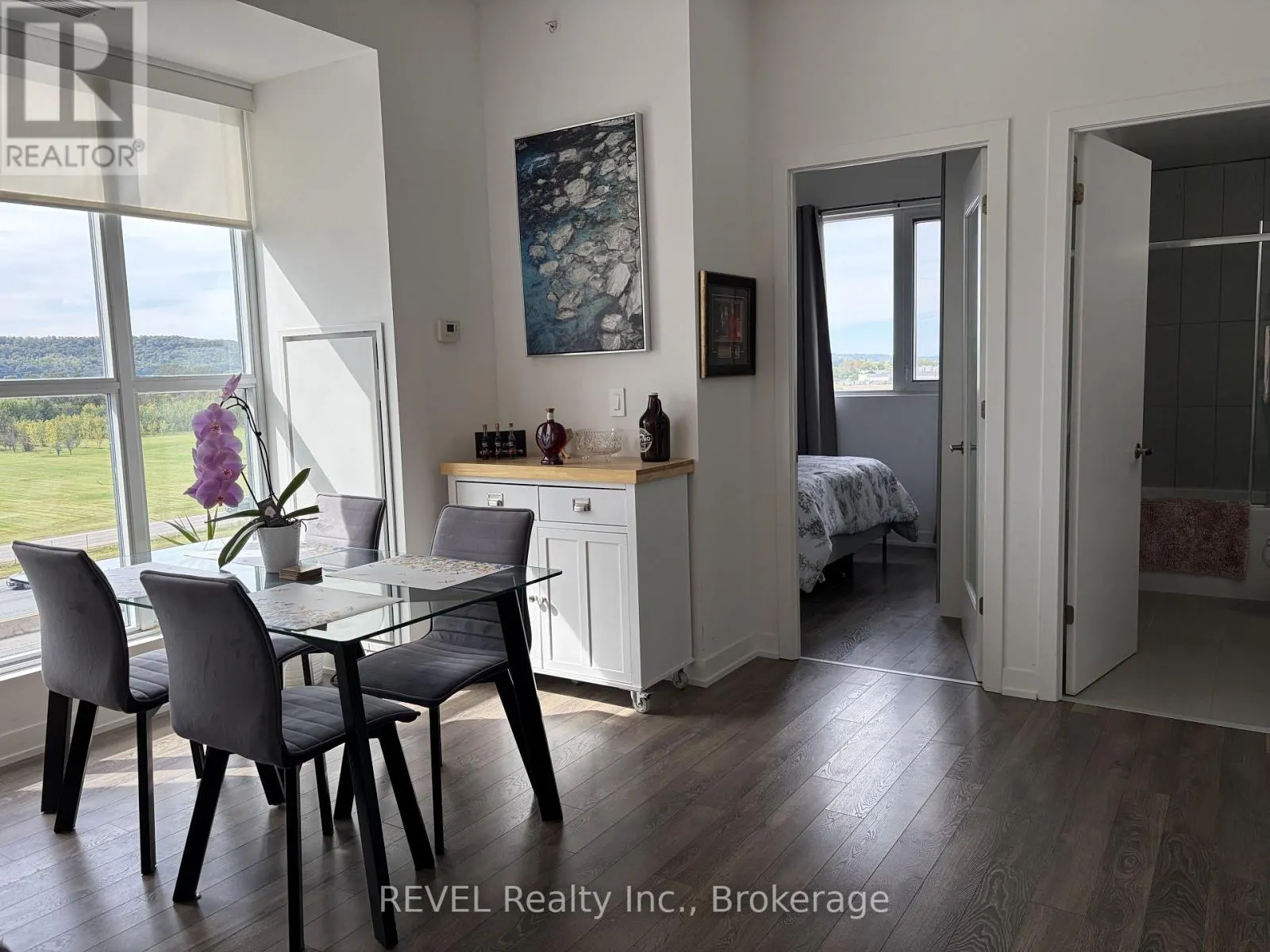 501 - 550 NORTH SERVICE ROAD #501