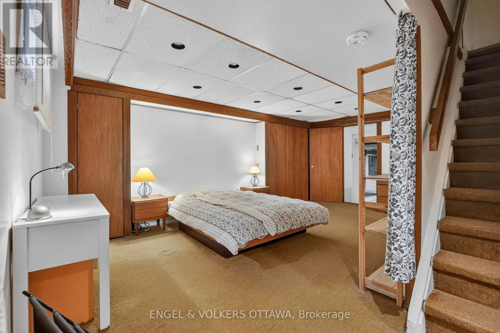 2101 ALTA VISTA DRIVE