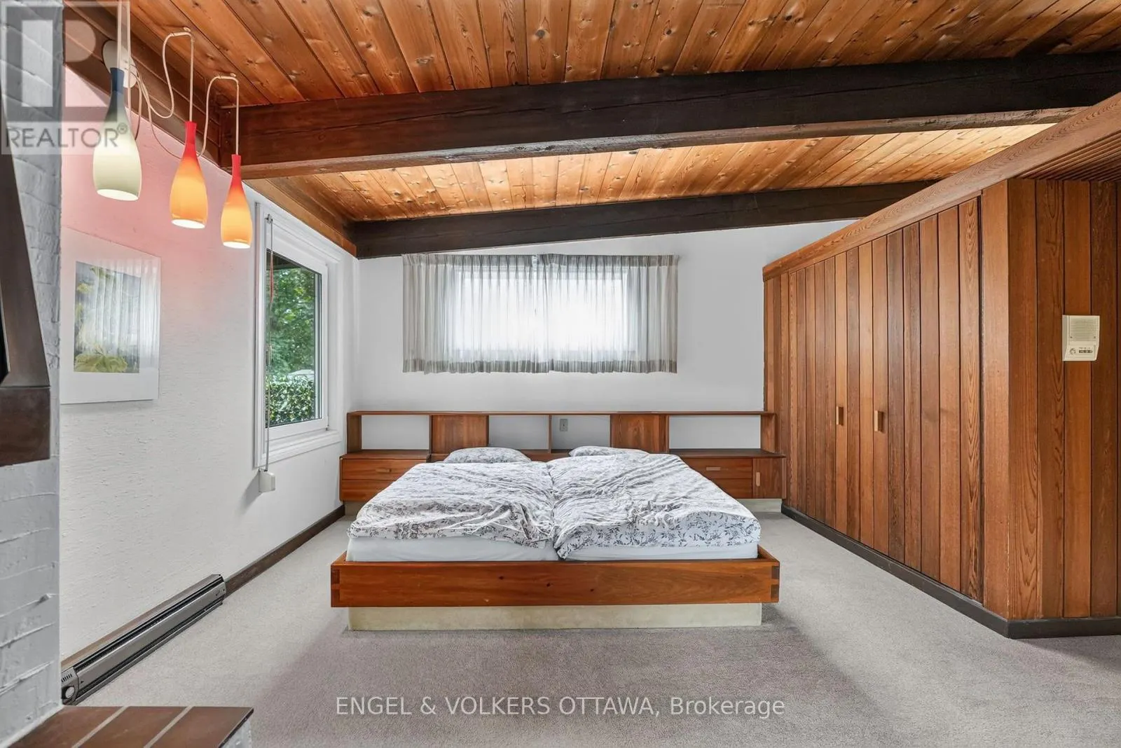 2101 ALTA VISTA DRIVE
