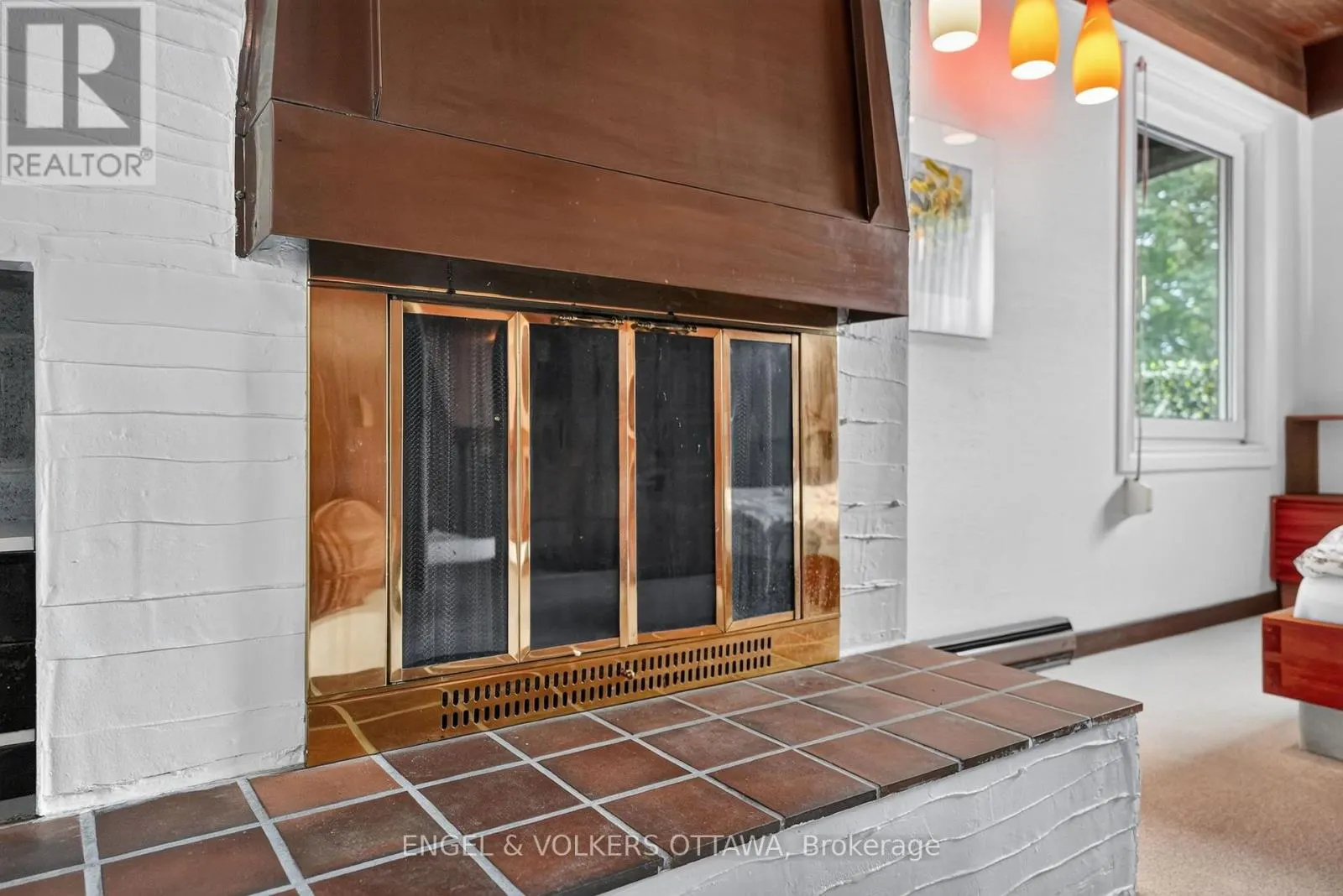 2101 ALTA VISTA DRIVE