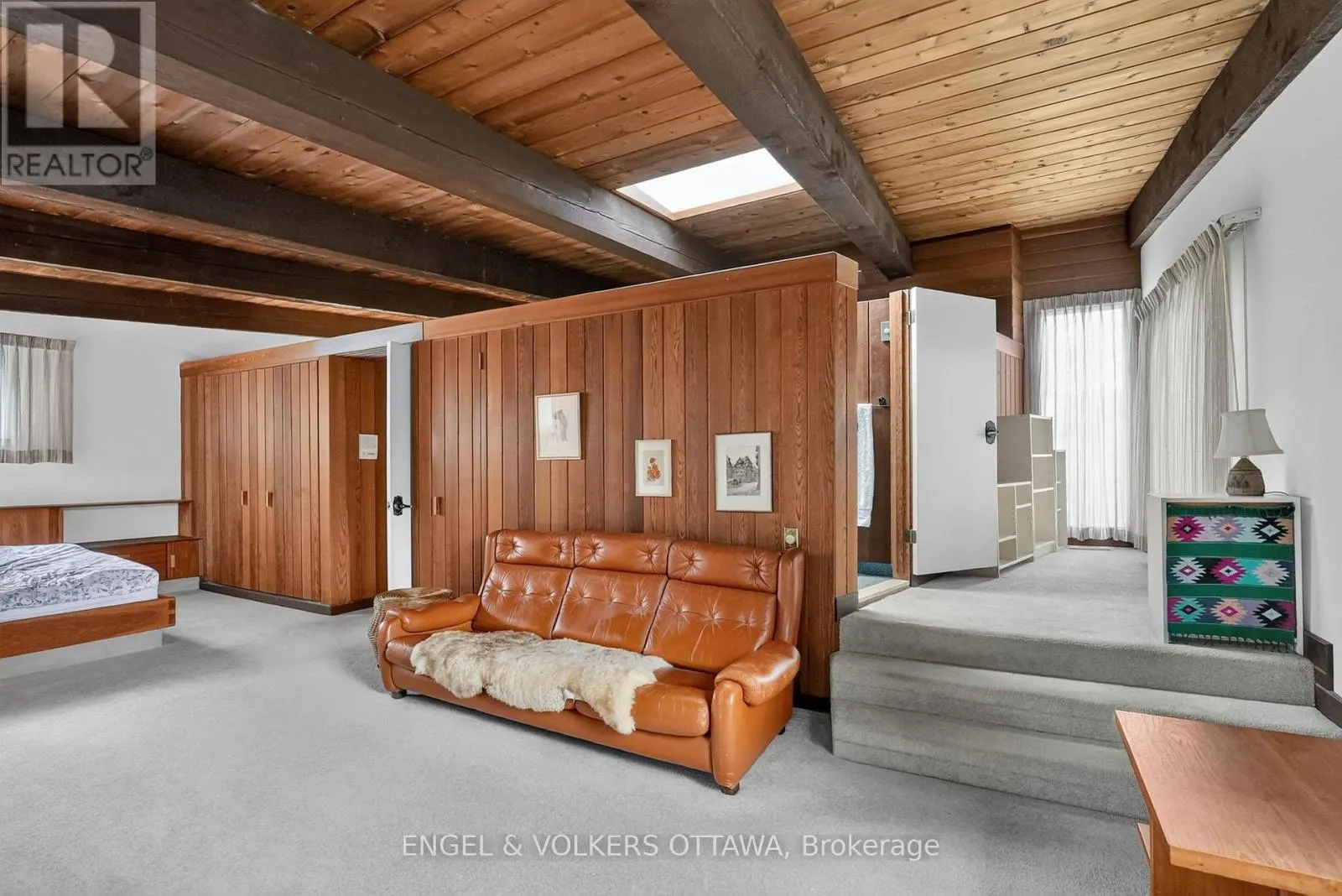 2101 ALTA VISTA DRIVE