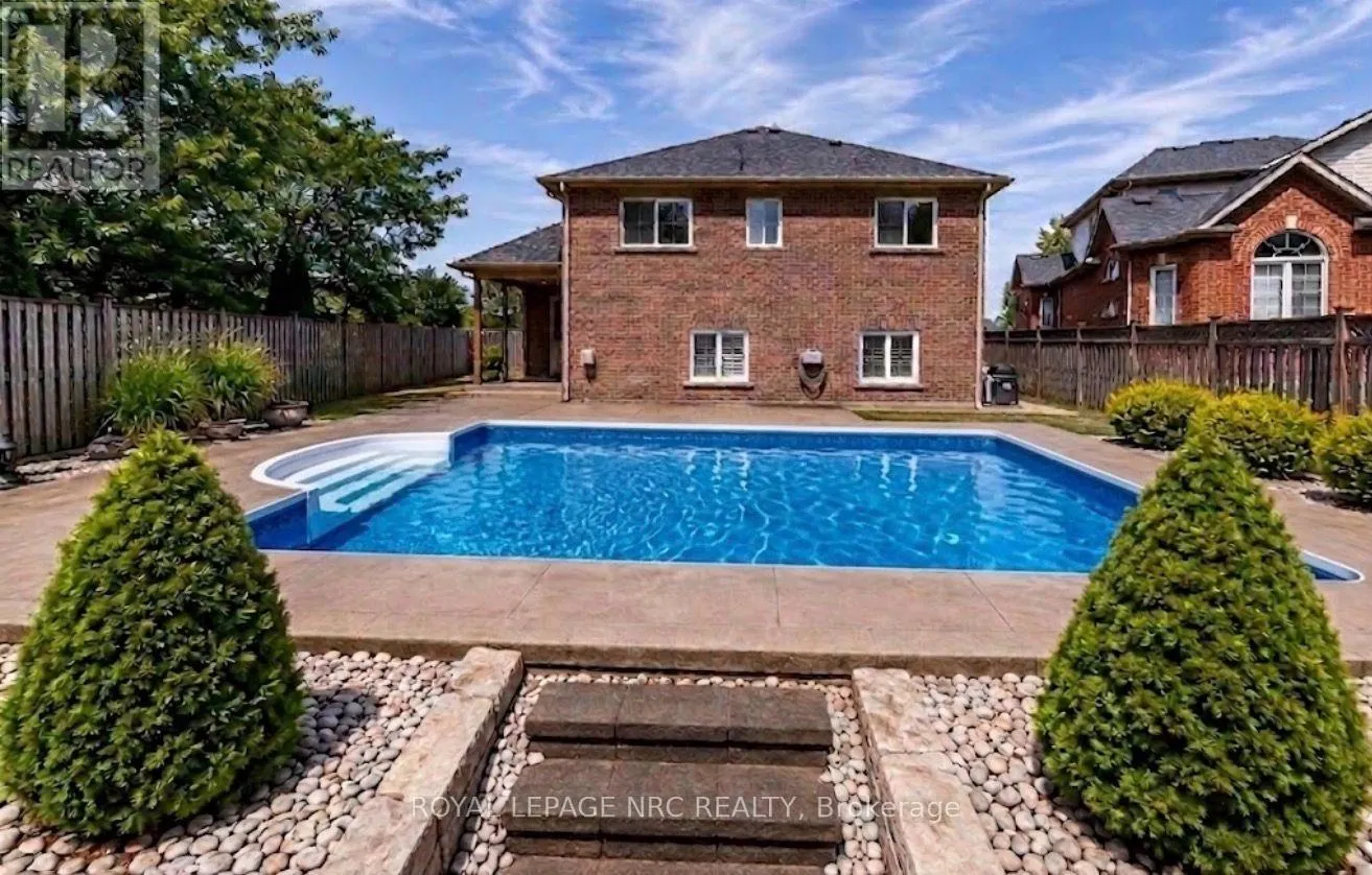 8532 HEIKOOP CRESCENT