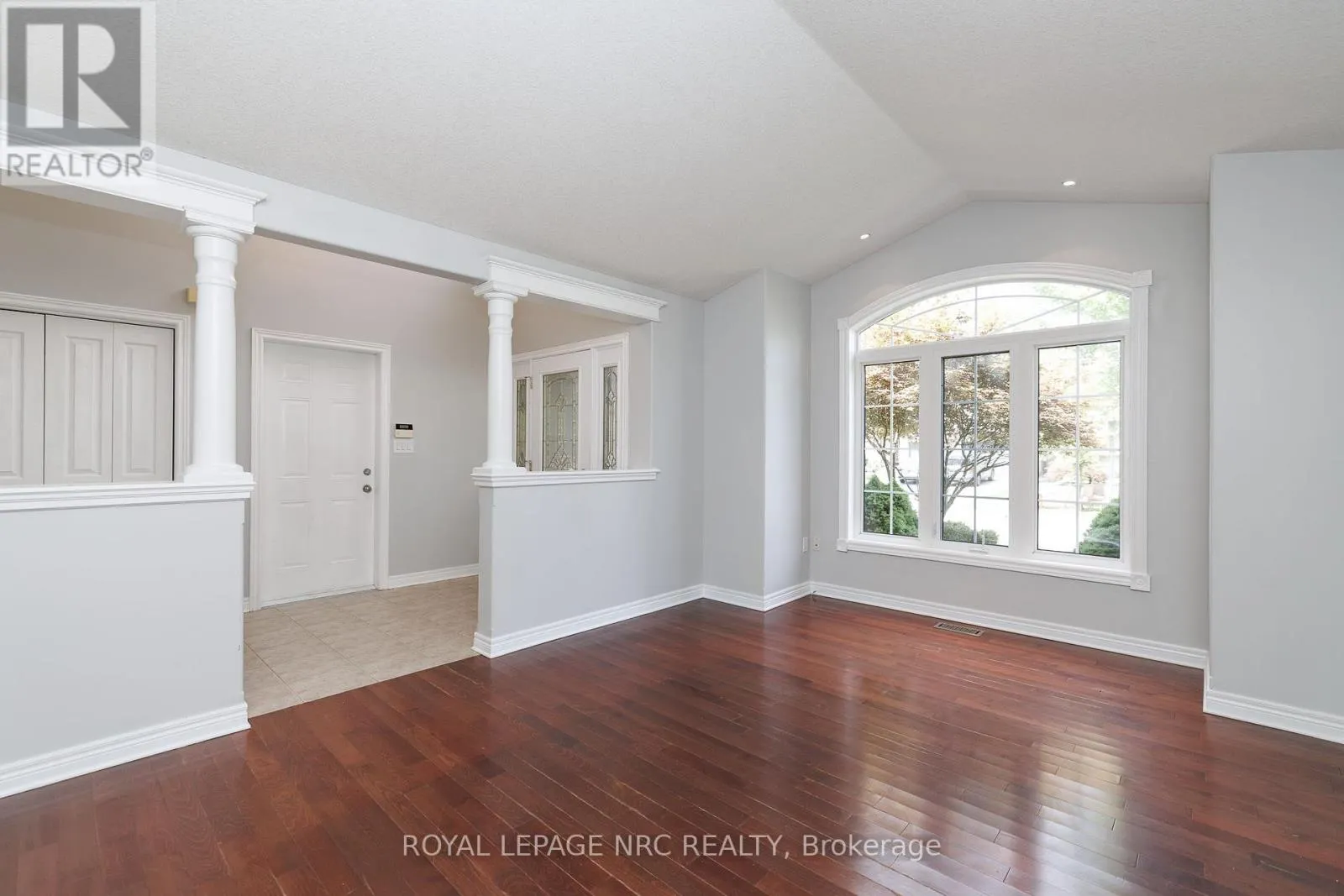 8532 HEIKOOP CRESCENT