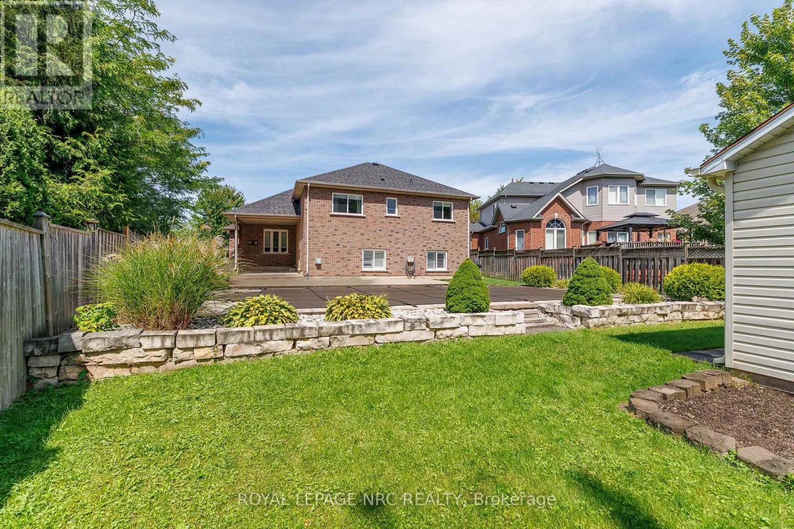8532 HEIKOOP CRESCENT