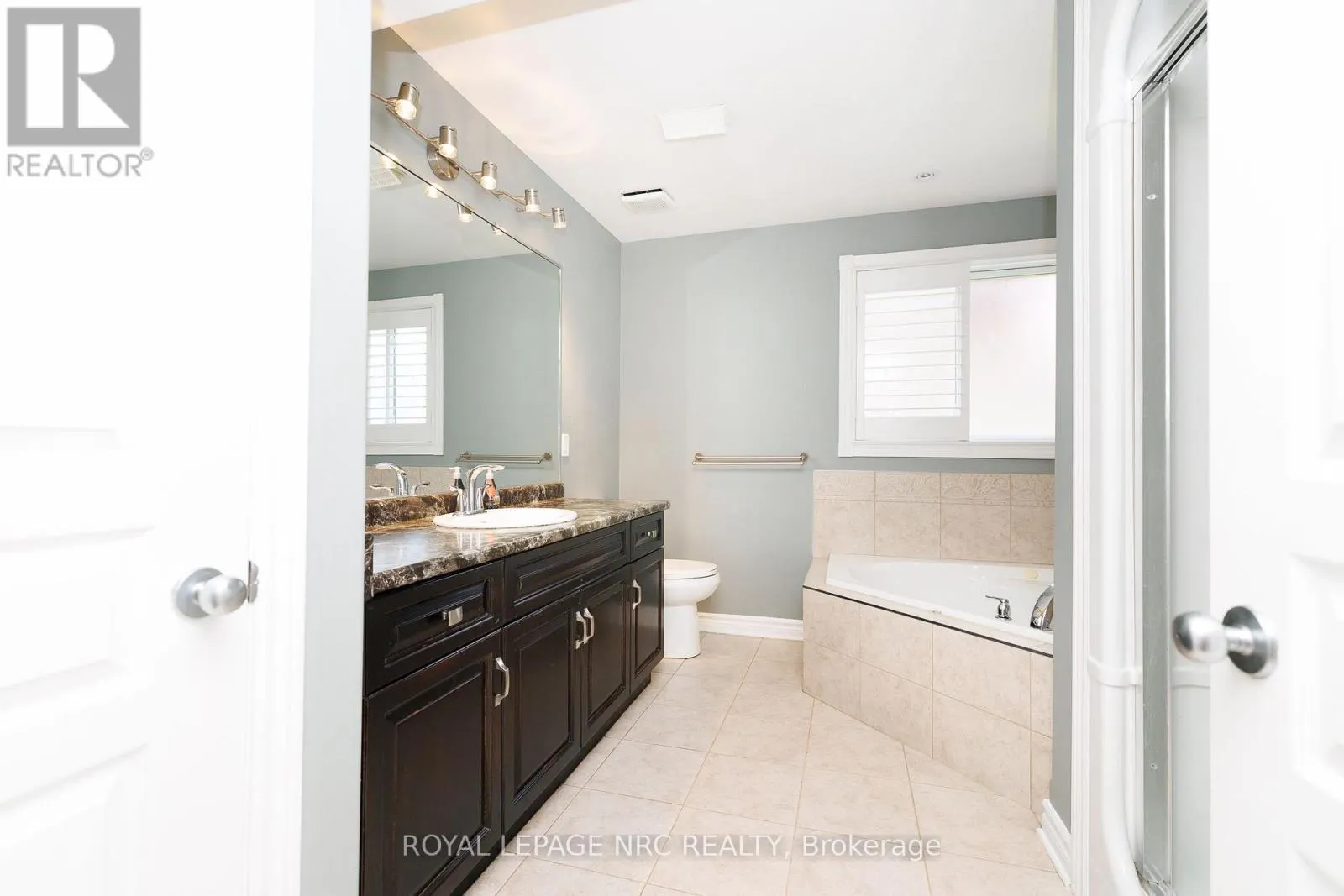 8532 HEIKOOP CRESCENT