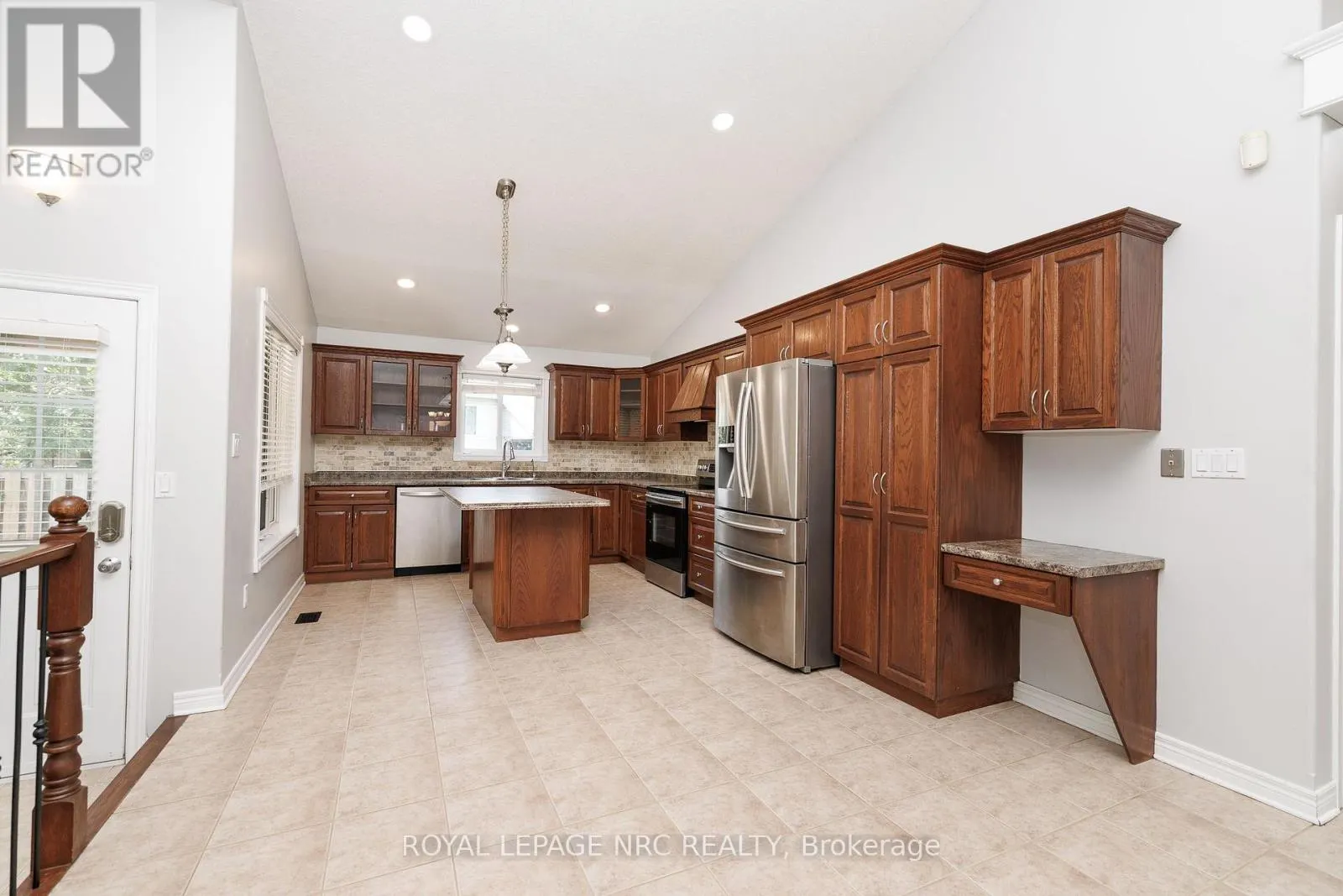 8532 HEIKOOP CRESCENT