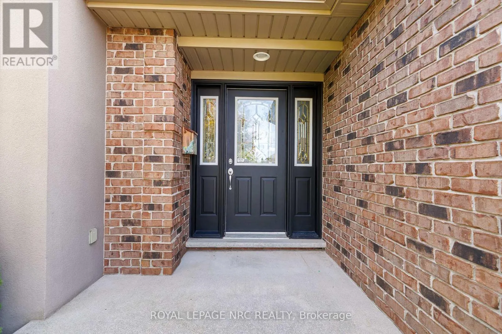 8532 HEIKOOP CRESCENT