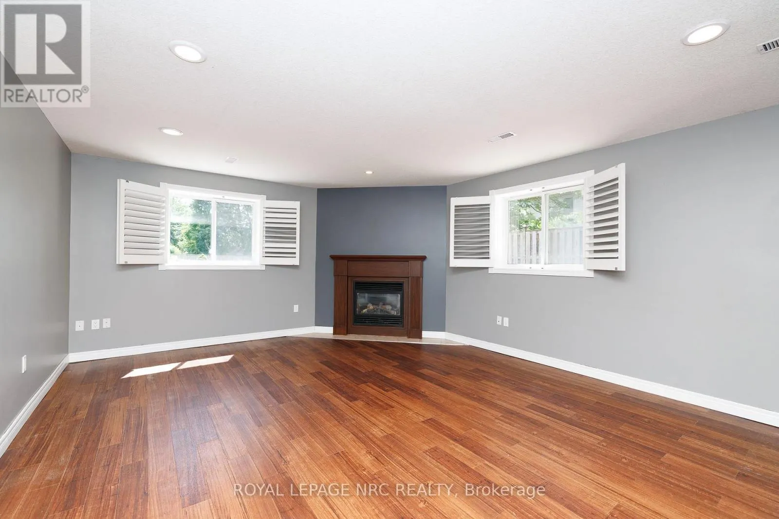 8532 HEIKOOP CRESCENT