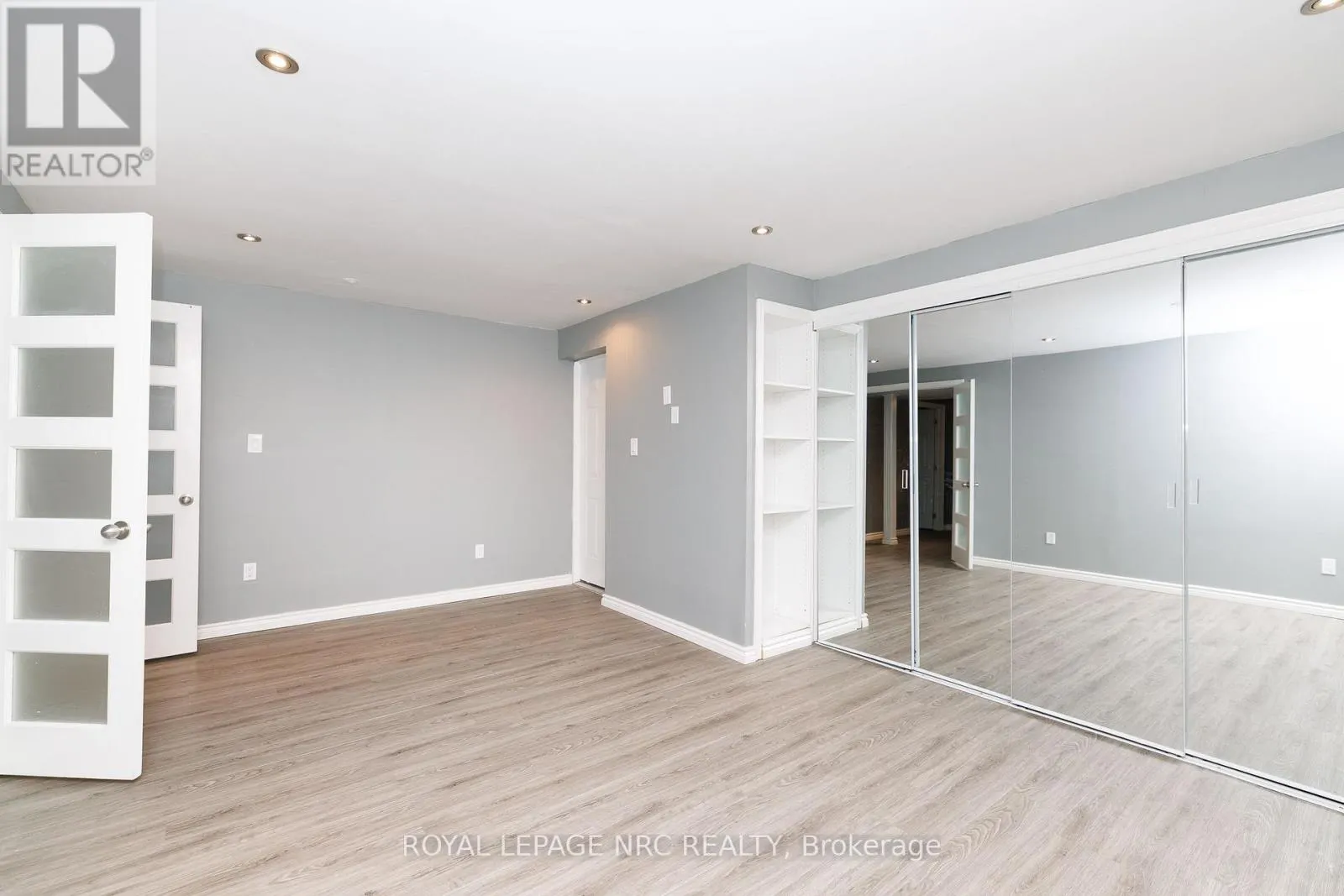 8532 HEIKOOP CRESCENT