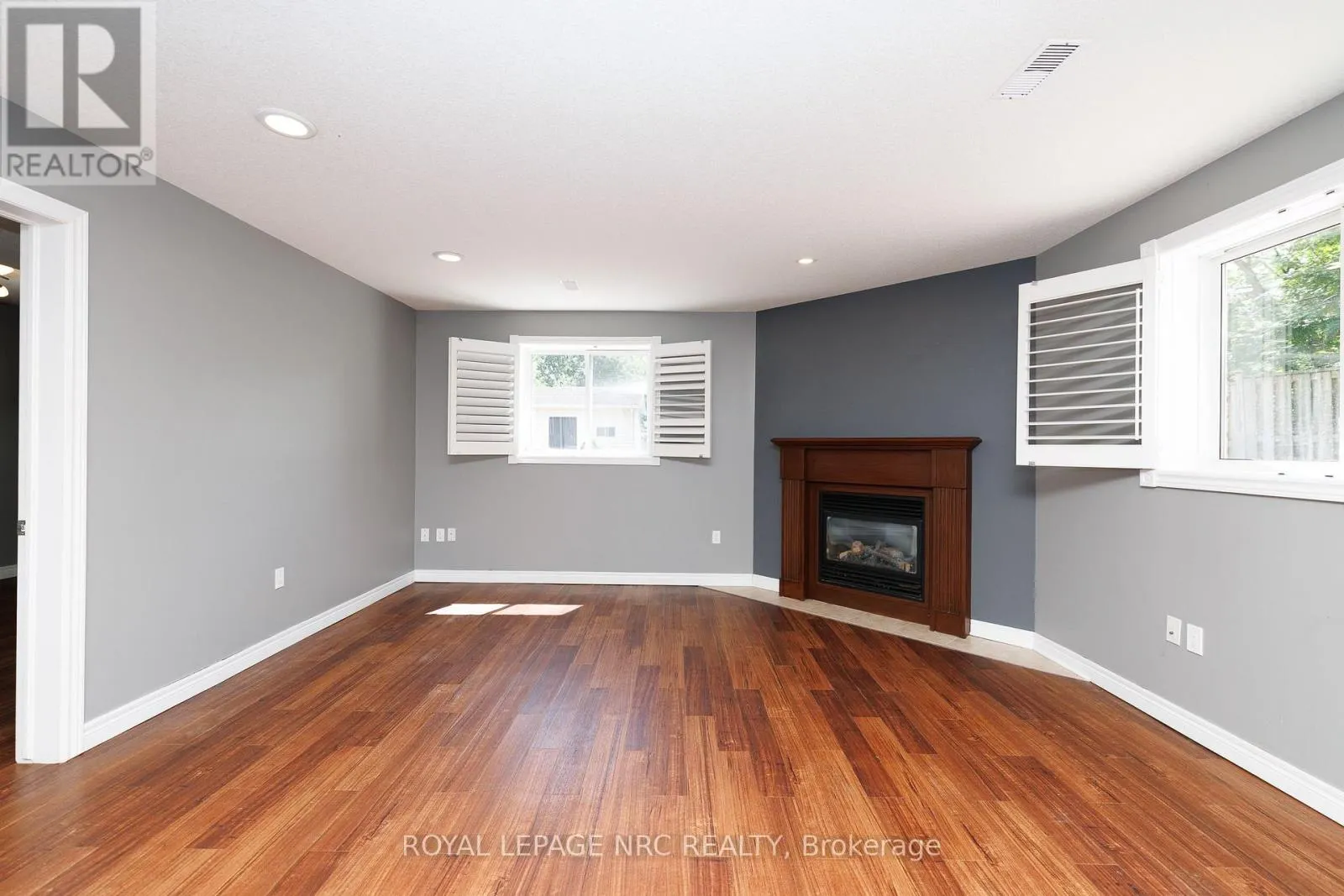 8532 HEIKOOP CRESCENT