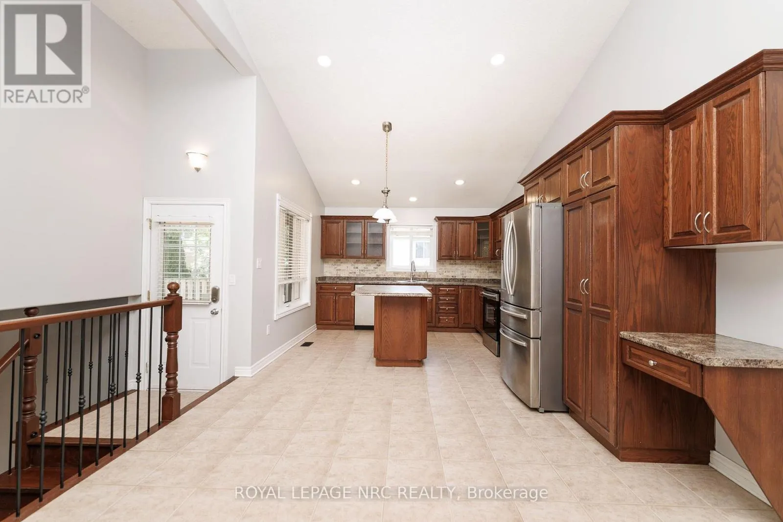 8532 HEIKOOP CRESCENT