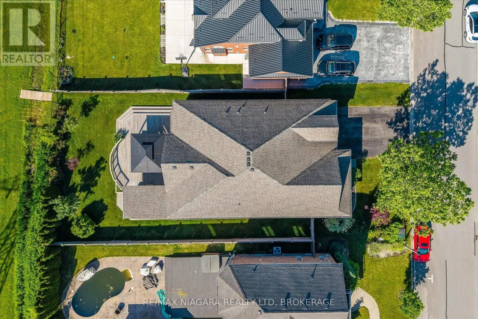 404 WRIGHT CRESCENT