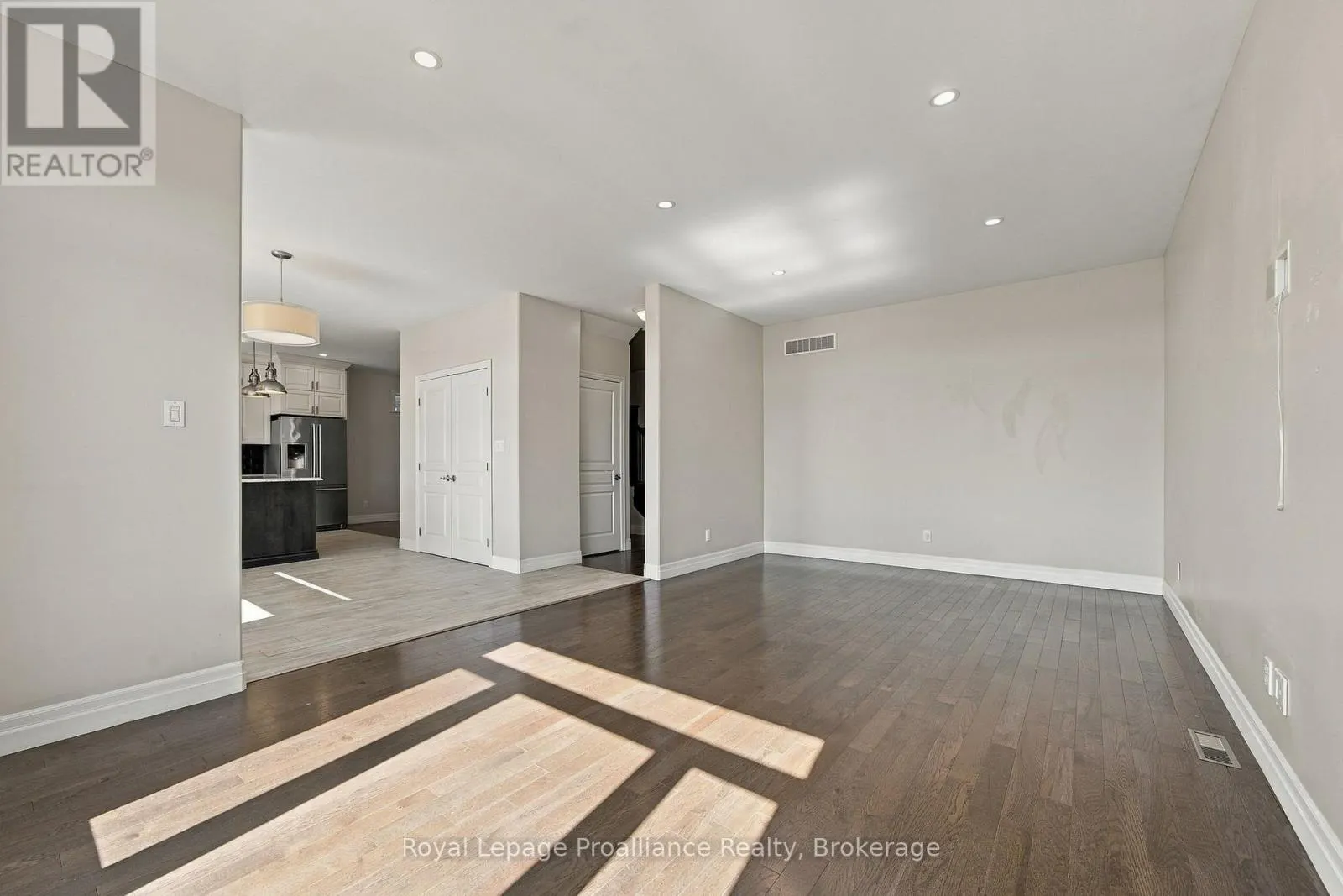 23 CREWS CRESCENT