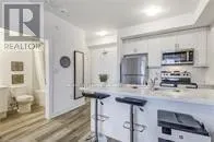 604 - 470 DUNDAS STREET E