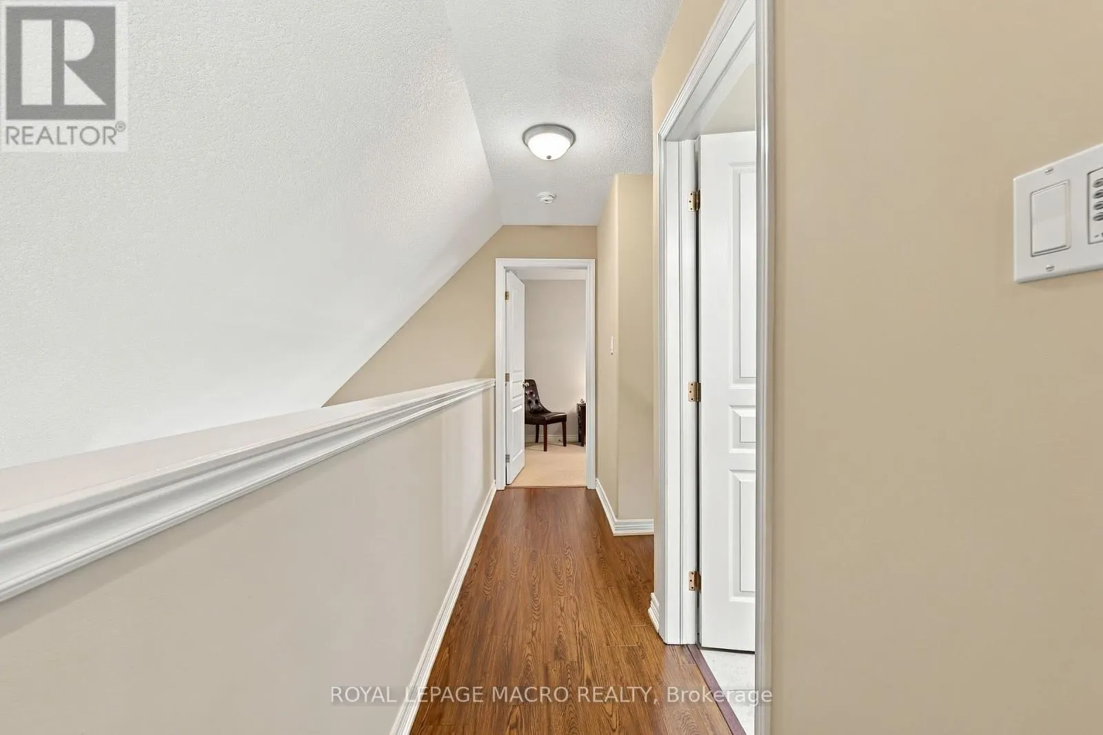 44 - 31 BOOK ROAD