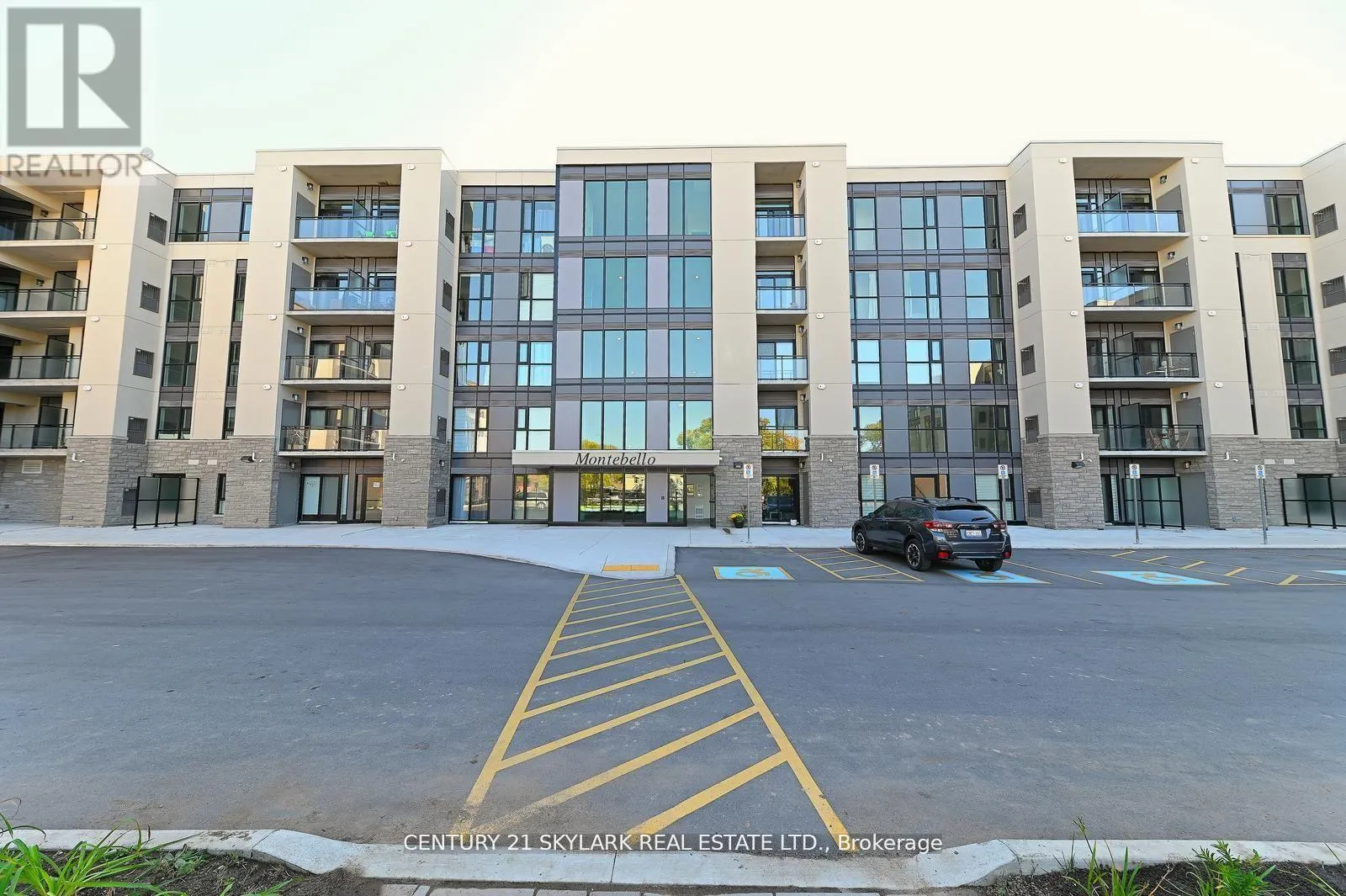 216 - 50 HERRICK AVENUE N