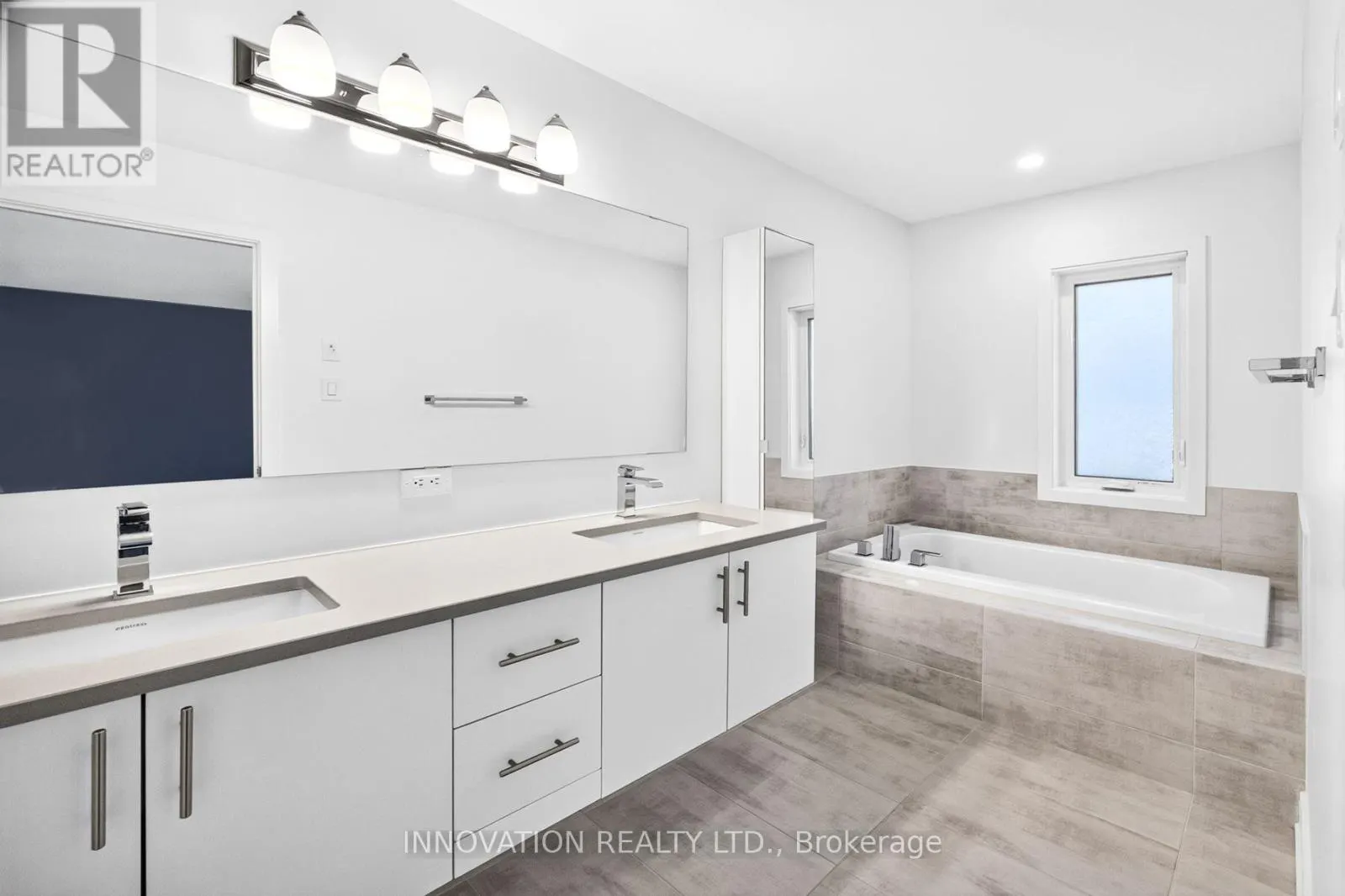 20 - 522 CRESCENDO PRIVATE