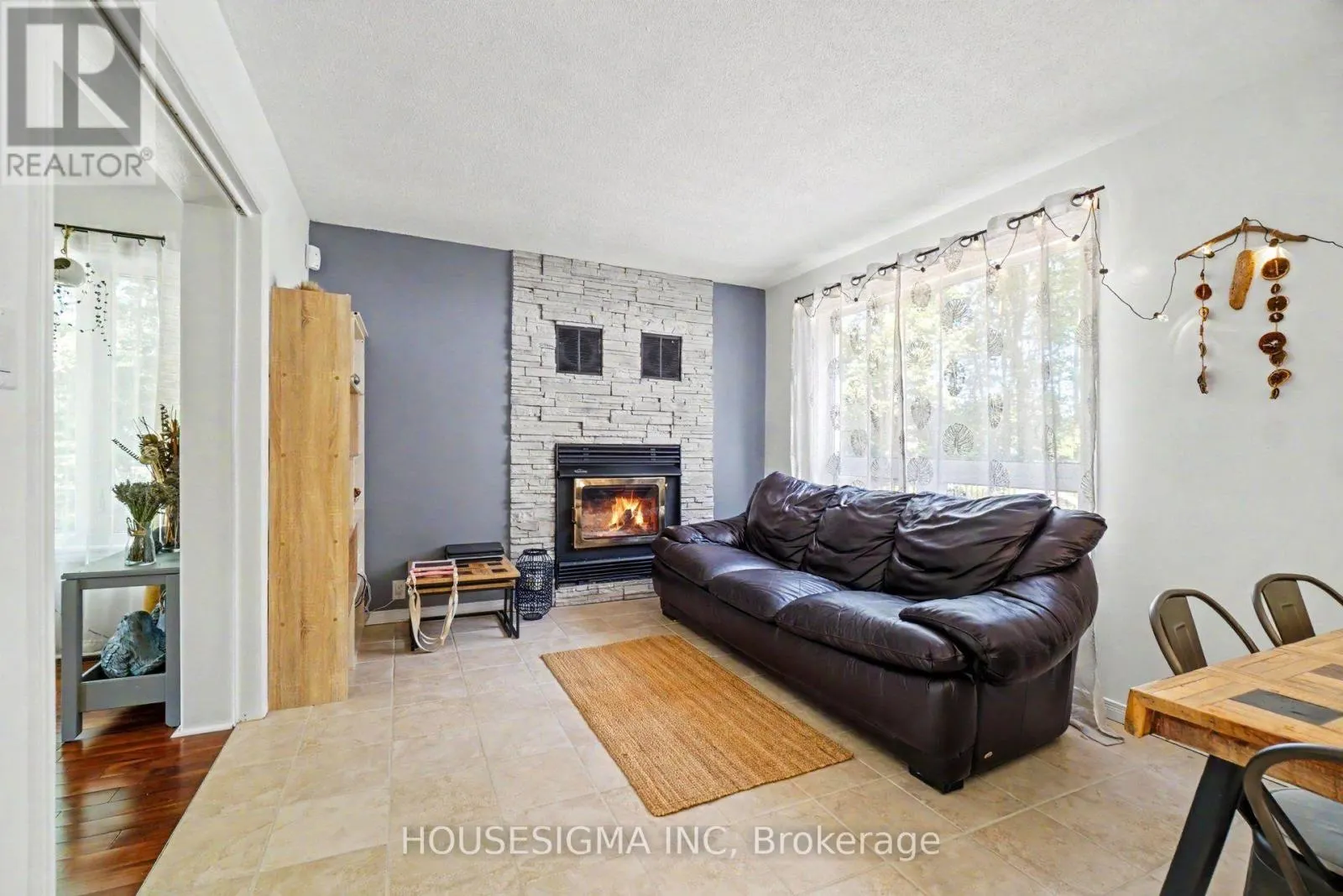 312 FIRESIDE DRIVE