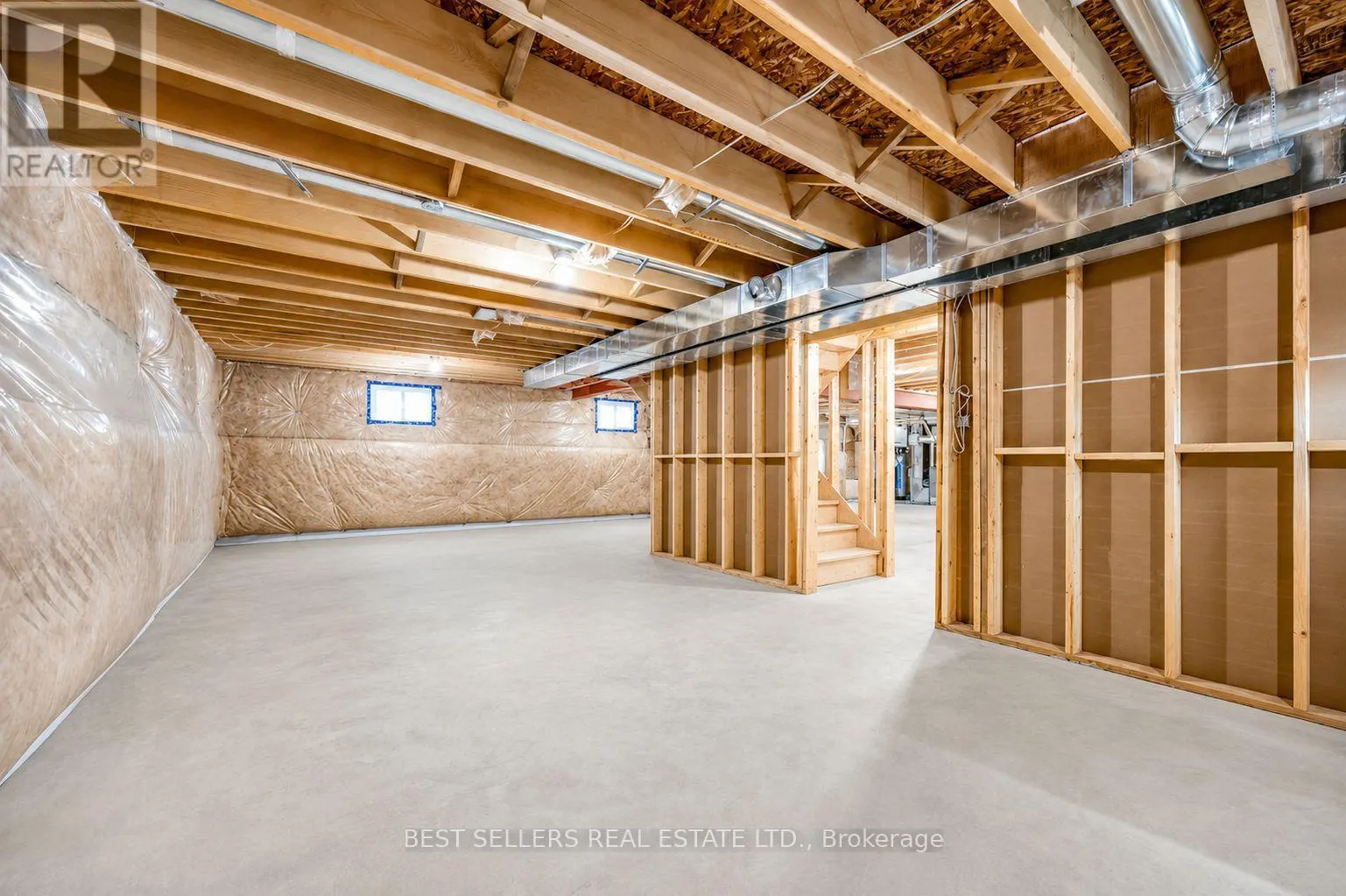 395 KLEIN CIRCLE